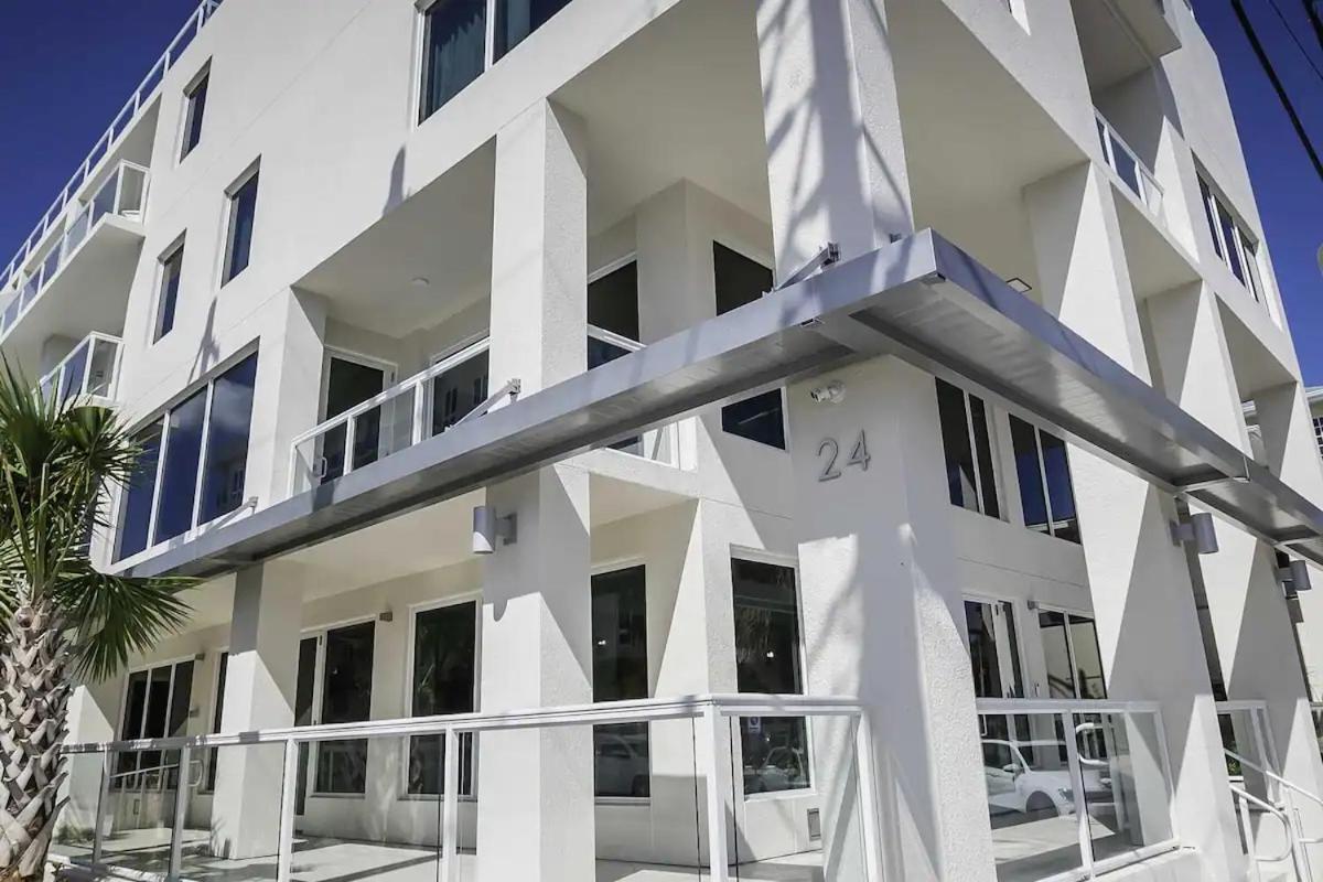 The Avalon Club Hotel Clearwater Beach Exterior photo